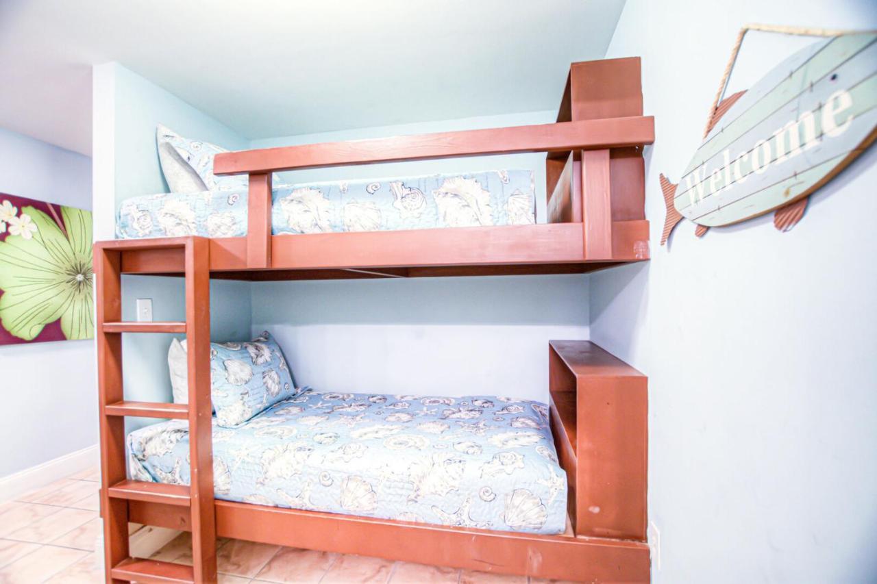11 Th Floor In Laketown Wharf 1 Bd, 2 Bathroom With Amazing Amenities, 1114!